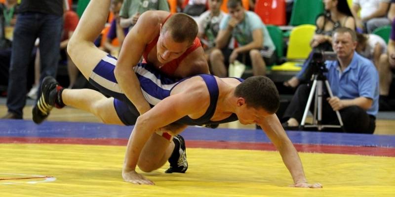 Noskaidros Liepājas čempionus grieķu-romiešu un sieviešu cīņā