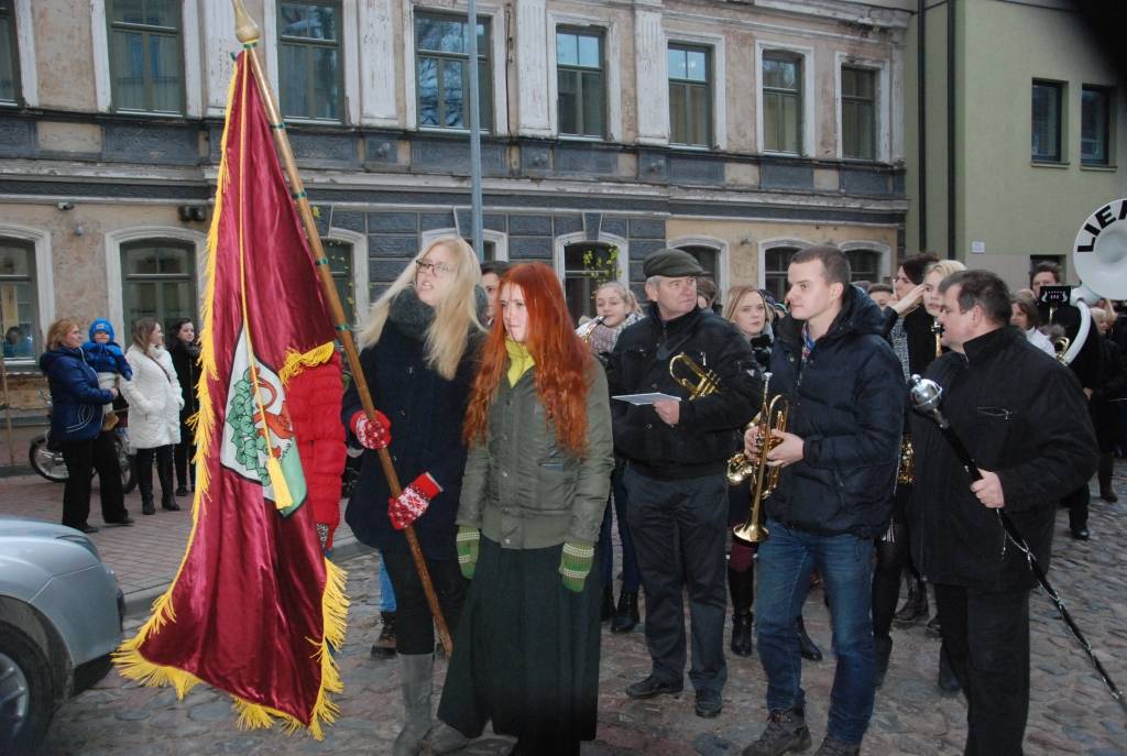 FOTO.VIDEO: Mūzikas vidusskolas audzēkņi dodas uz "Lielo dzintaru"