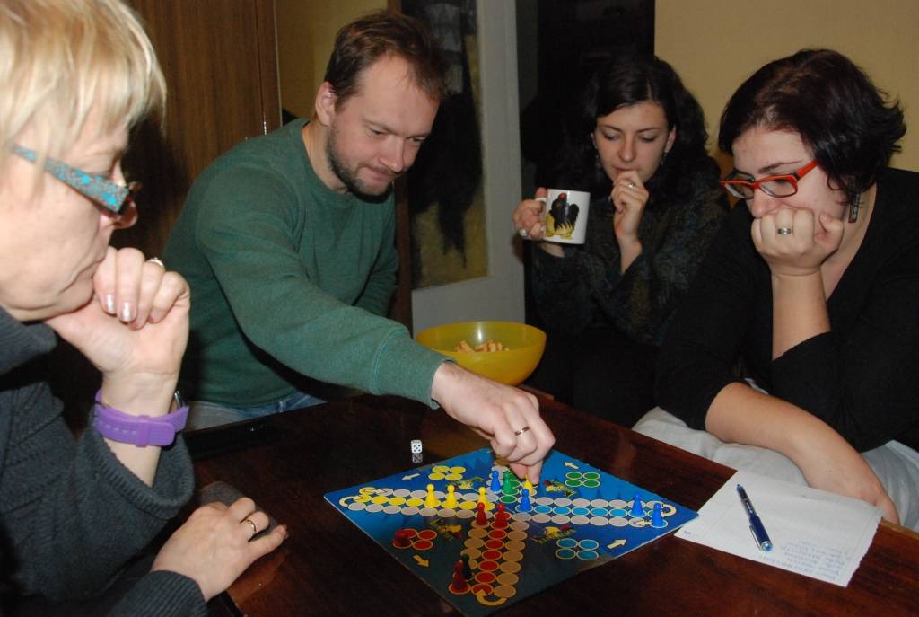 FOTO: Smagās cīņās noslēdzas Uldiņkausa riču račā piektais posms