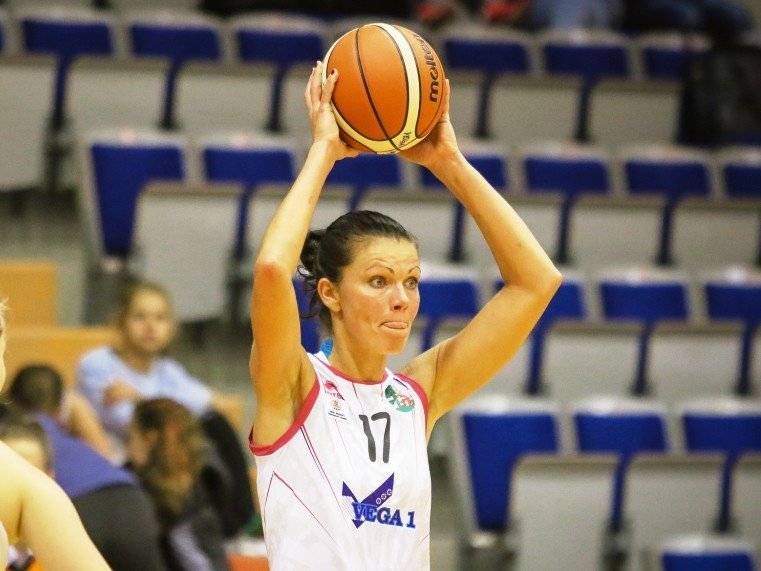 Latvijas un Igaunijas līgas novembra labākā spēlētāja - liepājniece Ieva Vītola