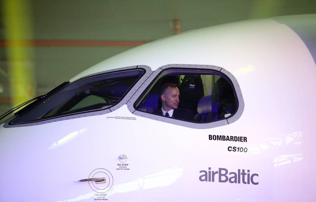Papildināta - Saeimas komisija atbalsta 80 miljonu aizdevumu airBaltic