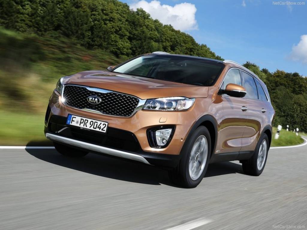 KIA Sorento dubultie standarti 