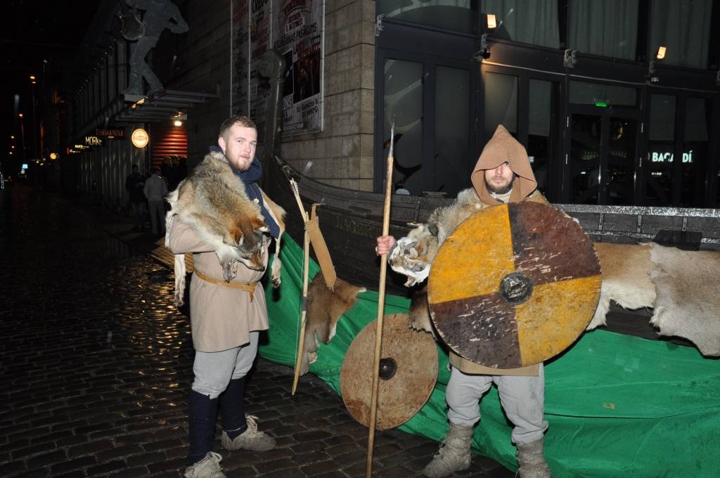 FOTO: Atklāj krogu "Vecais vikings" rokkafejnīcas vietā 