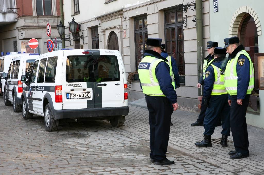 Kā Latvijas iedzīvotājiem rīkoties terora draudu gadījumā? Drošības policijas rekomendācijas