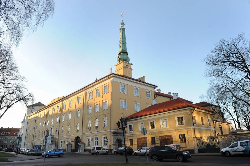 Gada būve - galvaspilsēta: Nacionālās pašapziņas projekti