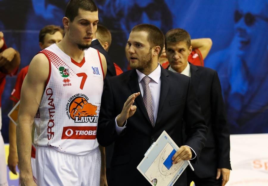 "Liepāja"/"Triobet" basketbolisti pēdējās sekundēs izrauj uzvaru pār "Jelgavu" un pārņem LBL līderpozīciju