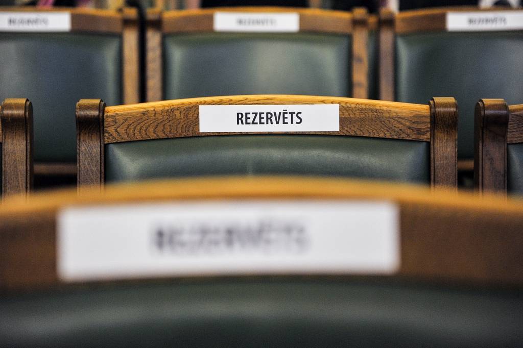 Partijām, iespējams, būs jākļūst lielākām