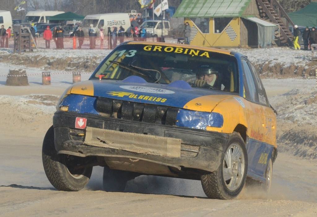 Atceļ folkreisa posmu Vecpilī