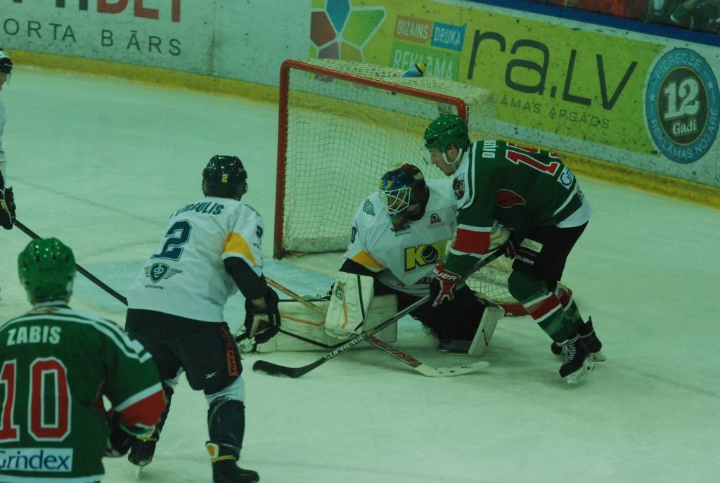 "Kurbada" hokejisti pirmajā Latvijas kausa pusfināla spēlē pieveic "Liepāju"