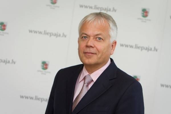 Sesks: Ziemassvētku vecītim prasīsim saprātīgus valstsvīrus Latvijā un mieru pasaulē