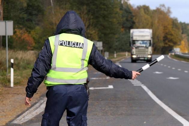 Pirmajā svētku brīvdienā pieķerts mazāk dzērājšoferu nekā vidēji ikdienā