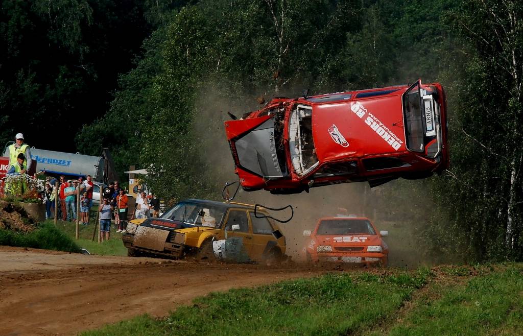 VIDEO: Apkopo 2015. gada spilgtākos momentus Vecpils autotrasē