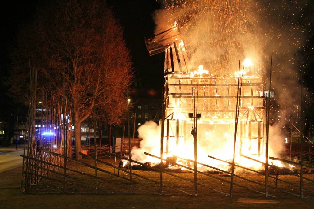 Atkal nodedzināts Zviedrijas salmu āzis