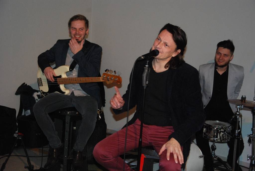 Ivo Fomins Vecgada dienā dziedās tirdzniecības centrā "XL Sala"