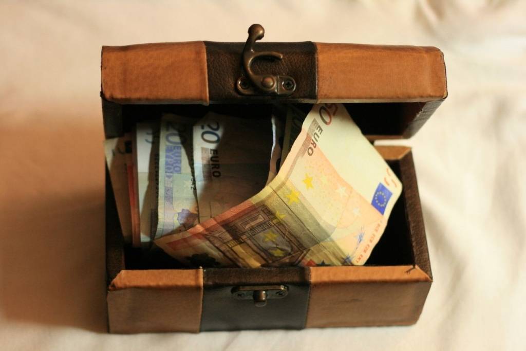 Strauji audzis noguldījumu apmērs