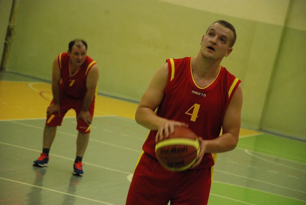 Aizputes novada čempionāts basketbolā