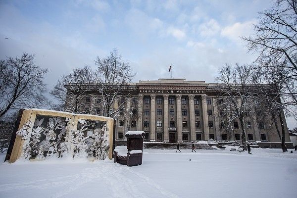 Liela sala gadījumā skolēni var neapmeklēt skolu ar vecāku piekrišanu