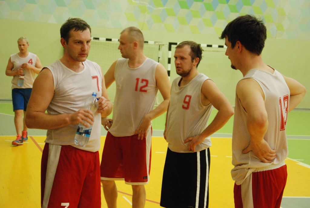 Aizputes novada čempionāts basketbolā