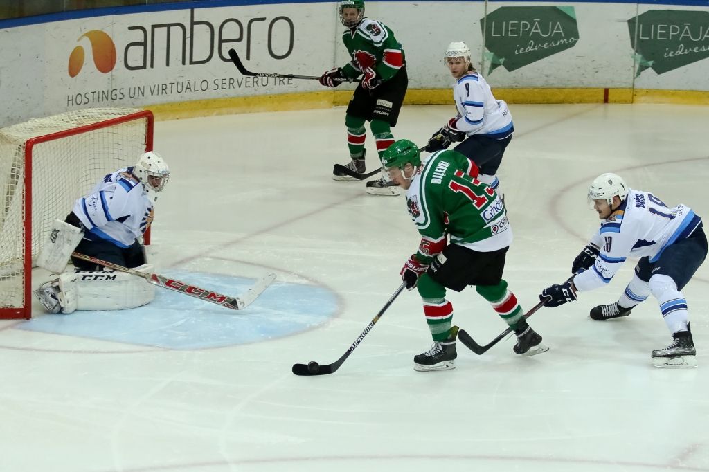 "Mogo" un "Liepājai" graujošas uzvaras Latvijas hokeja virslīgas mačos