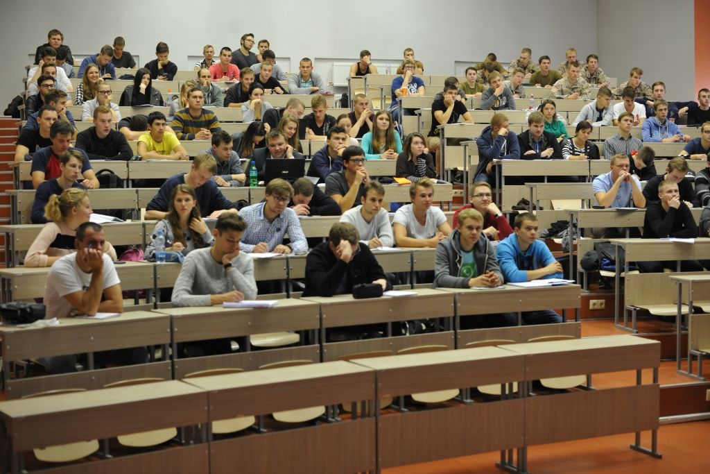 Ārvalstu studenti ceļ studiju kvalitāti