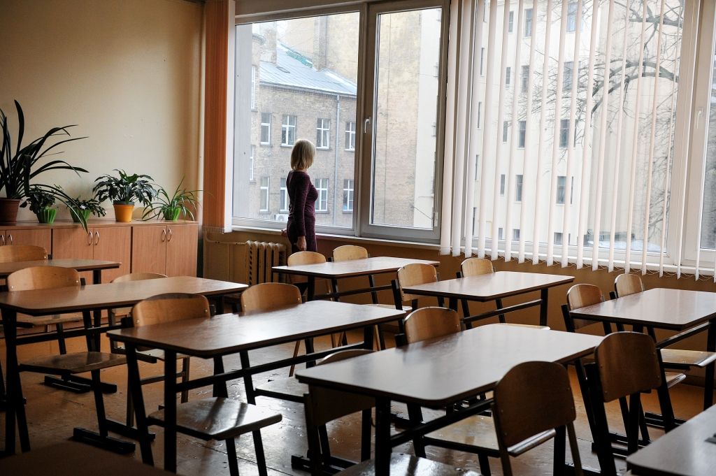 Jaunieši pamet skolu, jo viņiem nav motivācijas un mācību process šķiet garlaicīgs
