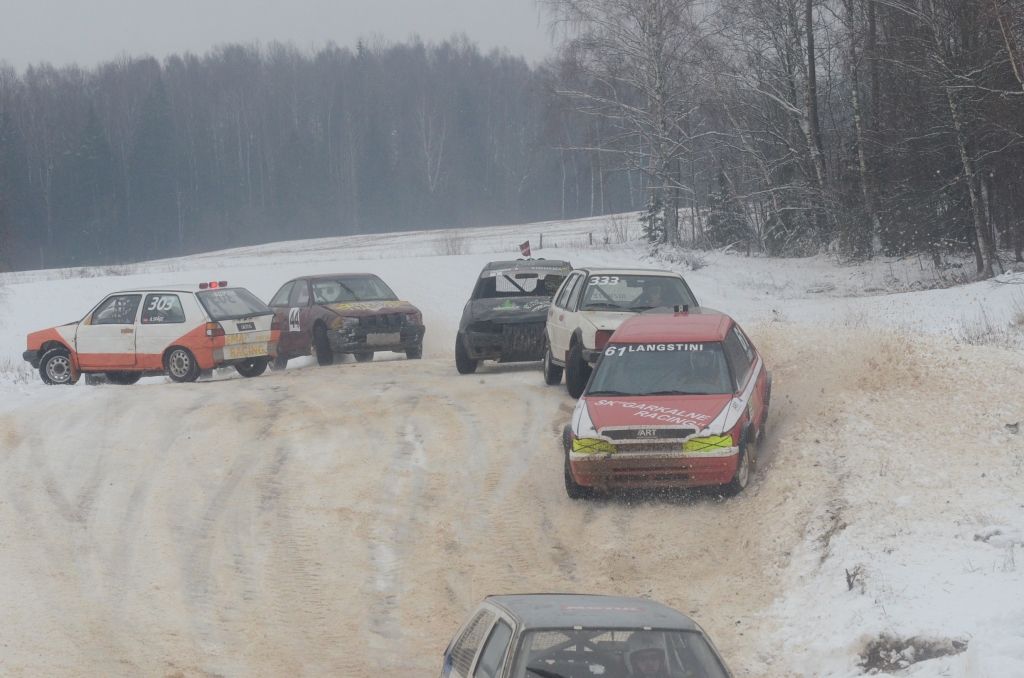 Vecpilī brauks bez radzēm