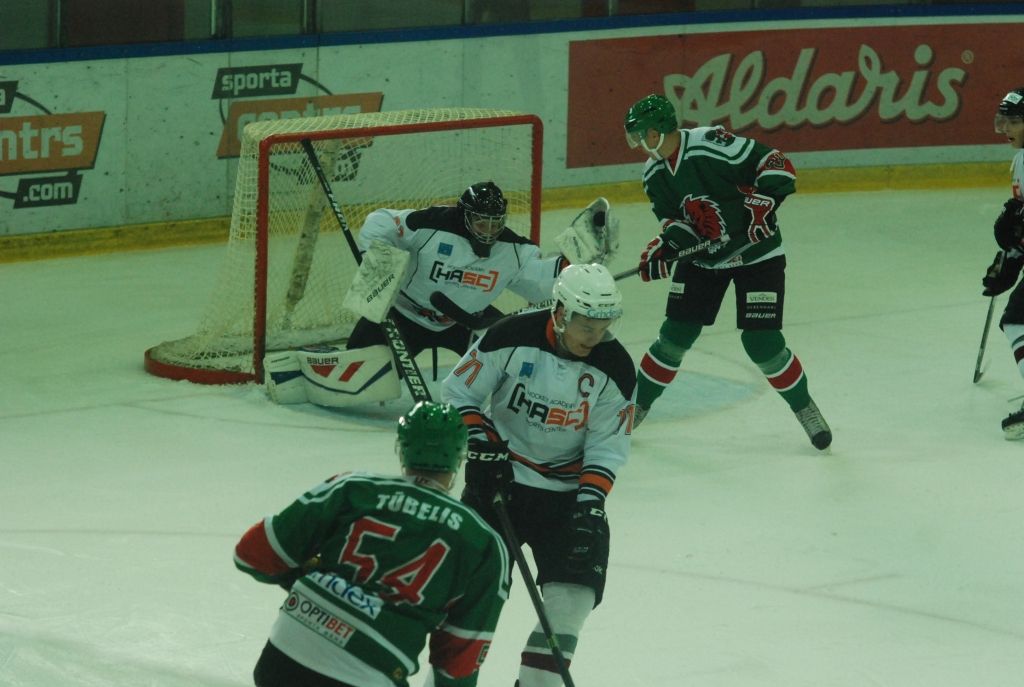 "Kurbada" hokejisti virslīgas mačā uzveic "Liepāju"