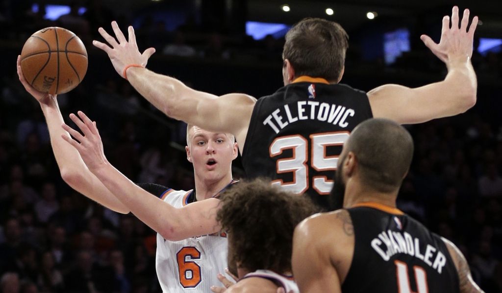 Porziņģis atgriežas ar 7+7; Knicks pārtrauc četru zaudējumu sēriju