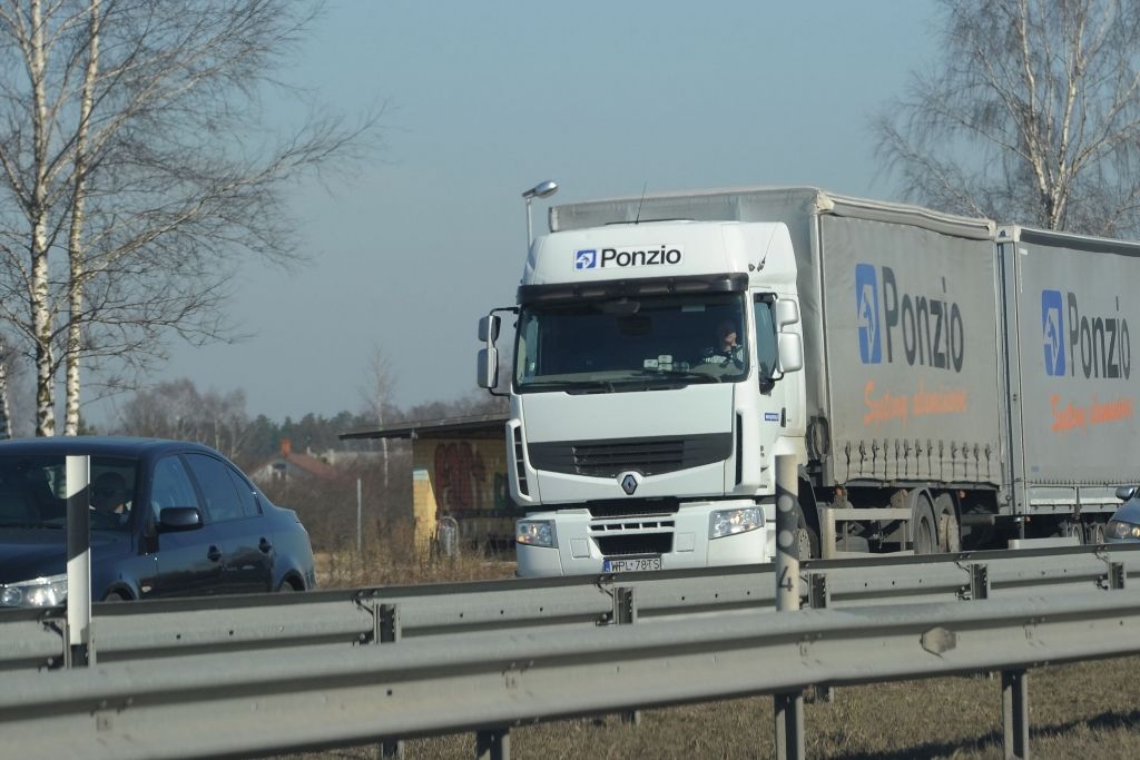 Tranzīts uz Krieviju iebuksē 