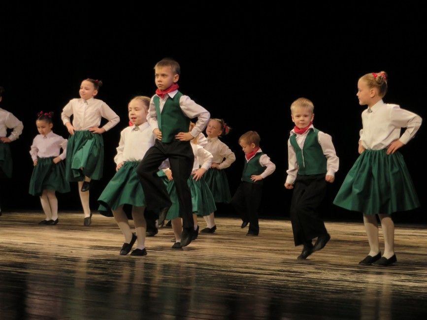 Bērnu deju kolektīva “Sienāzīši” divu gadu jubileja
