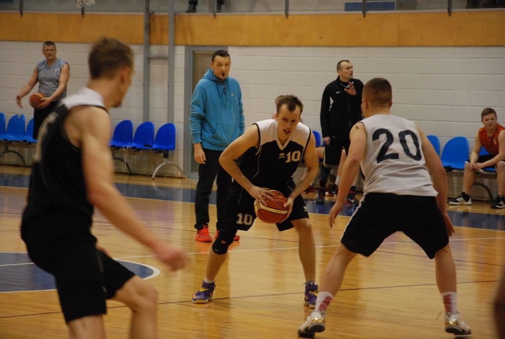 FOTO.VIDEO: "Bārta" otro gadu pēc kārtas kļūst par Grobiņas novada čempioni basketbolā