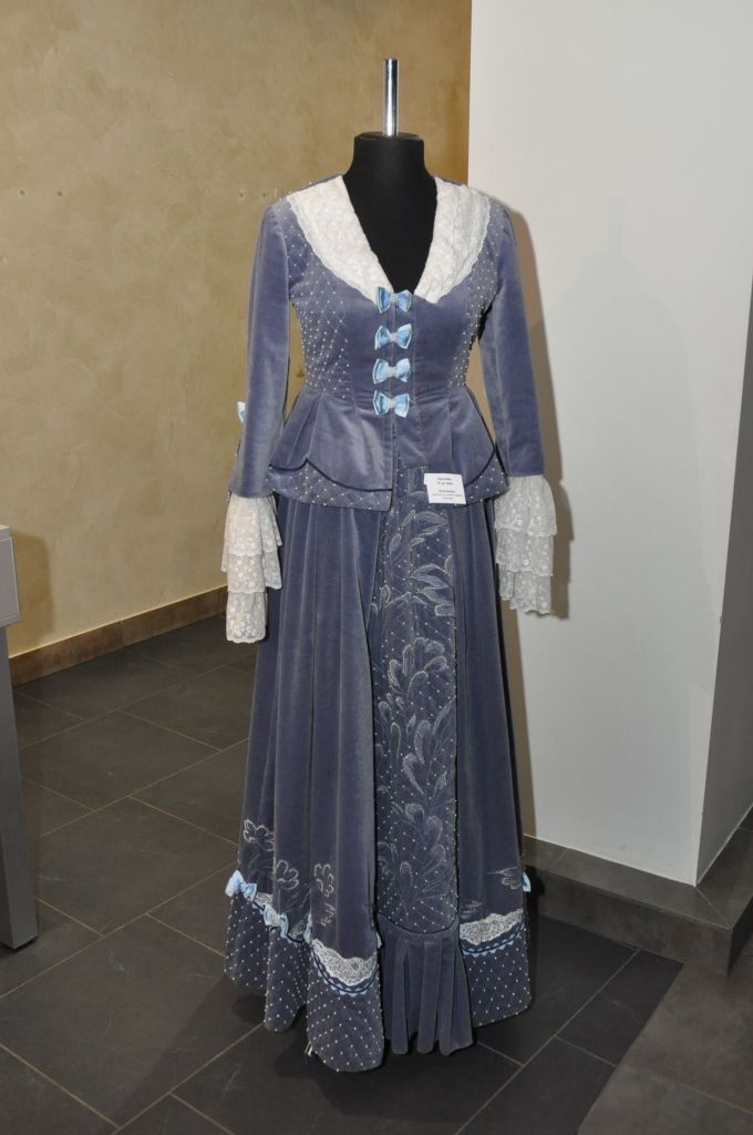 FOTO: Apskatāma rokdarbu izstāde "Manis paša radīts…"