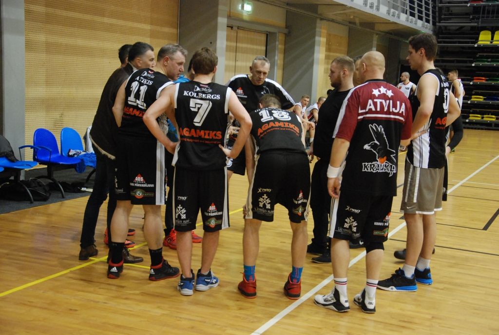 "Kraukļi" Lejaskurzemes novadu čempionātā basketbolā uzvar "Ogu"