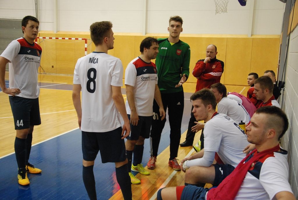 "Nīcas/OtankiMill.eu" futbolisti uzvar komandu "DSV Transport"