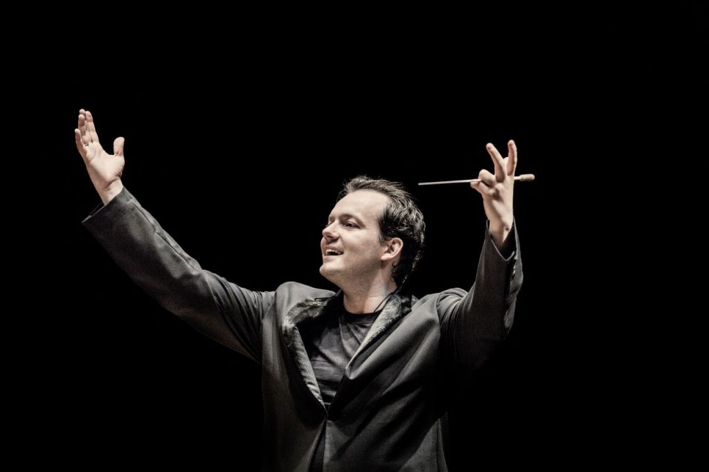 Andris Nelsons pirmo reizi karjerā iegūst prestižāko mūzikas balvu Grammy