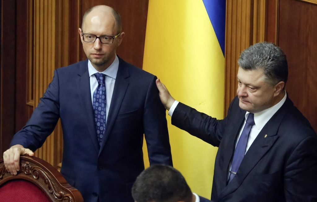 Porošenko pieprasa Jaceņuka atkāpšanos (papildināts 17:37)