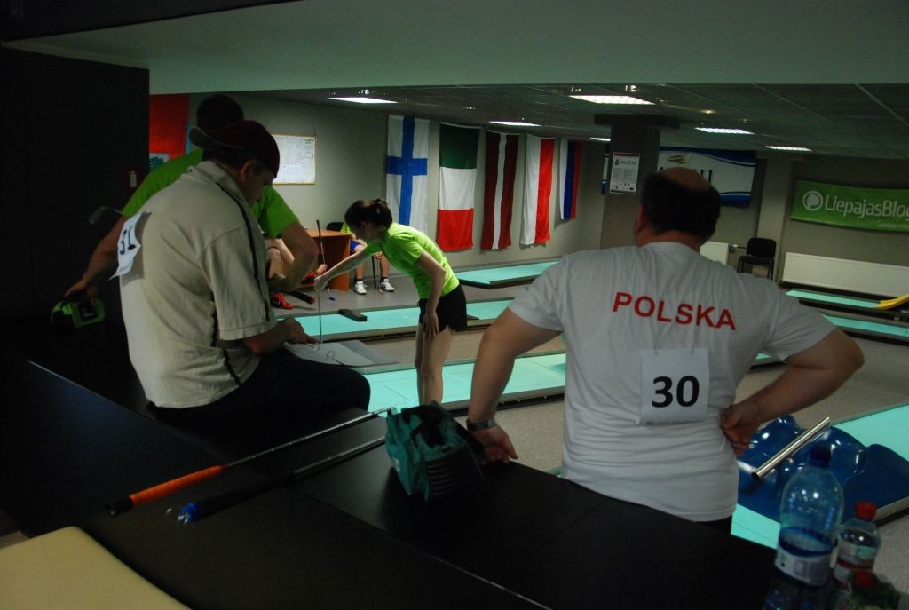 FOTO: Liepājā cīnās minigolferi no Latvijas, Itālijas, Krievijas, Somijas un Polijas
