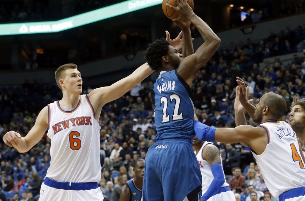 FOTO un VIDEO: Porziņģis un Knicks beidzot pārtrauc zaudējumu sēriju