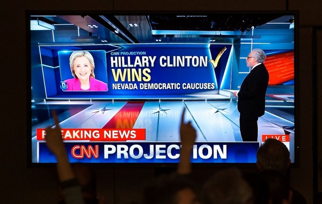 ASV priekšvēlēšanās uzvar Tramps un Klintone; Bušs izstājas (papildināts 10:36)