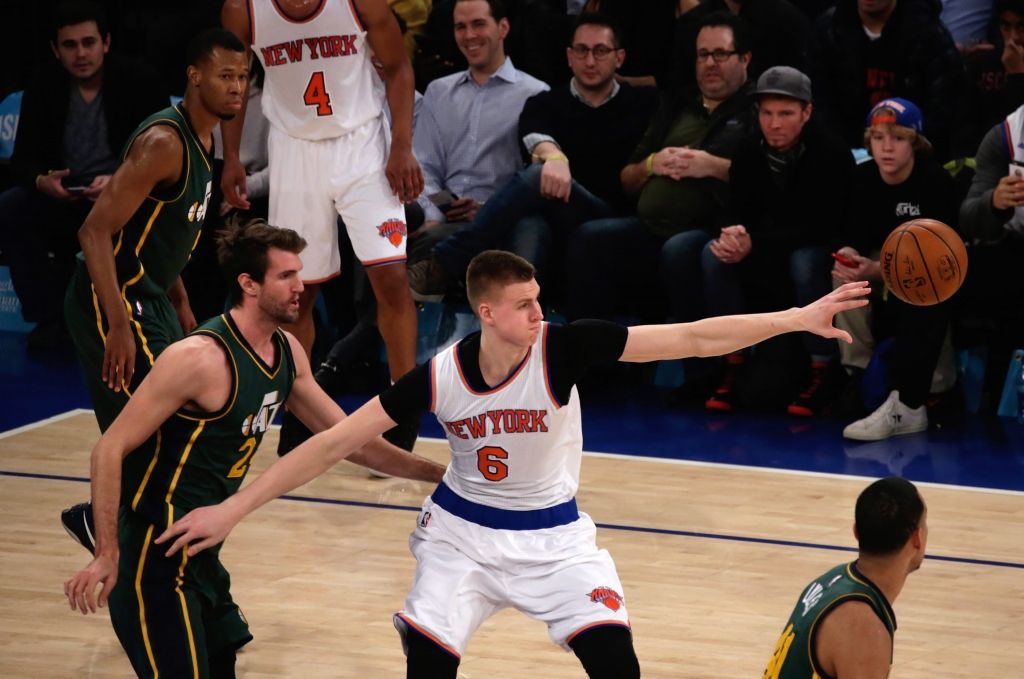 Porziņģim pēdējā ceturtdaļā 10 no 17 punktiem, Knicks zaudē Toronto