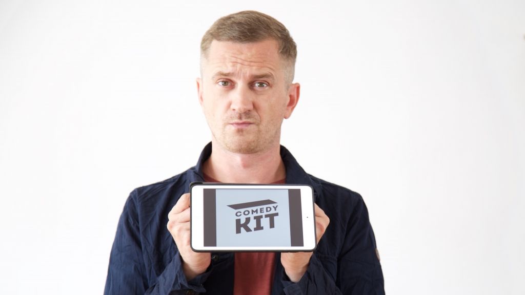 Jānis Skutelis un Karaliskais Improvizācijas teātris atgriežas Liepājā