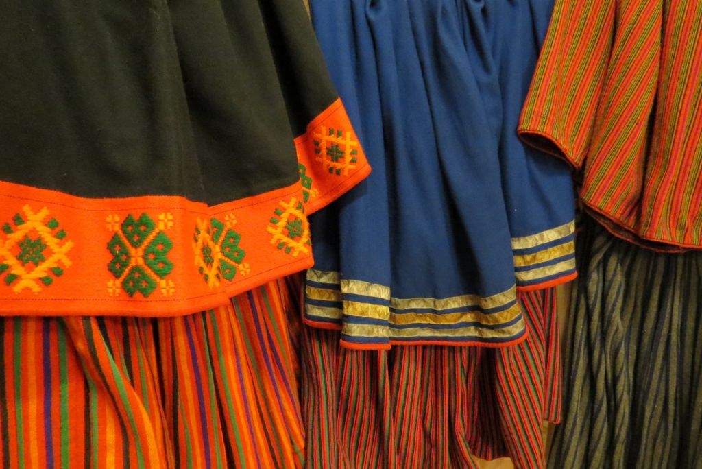 Kurzemes tautastērpu informācijas centrā cikls par etnogrāfiskajiem brunčiem