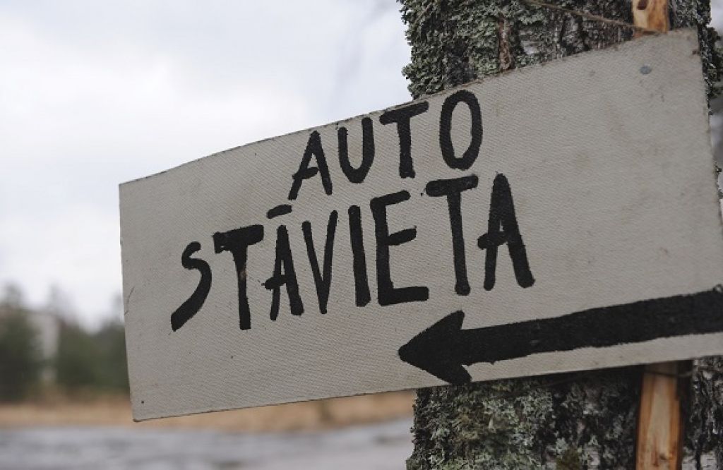 Samazinot zaļo zonu, Rīgas mikrorajonos plāno jaunas bezmaksas autostāvvietas