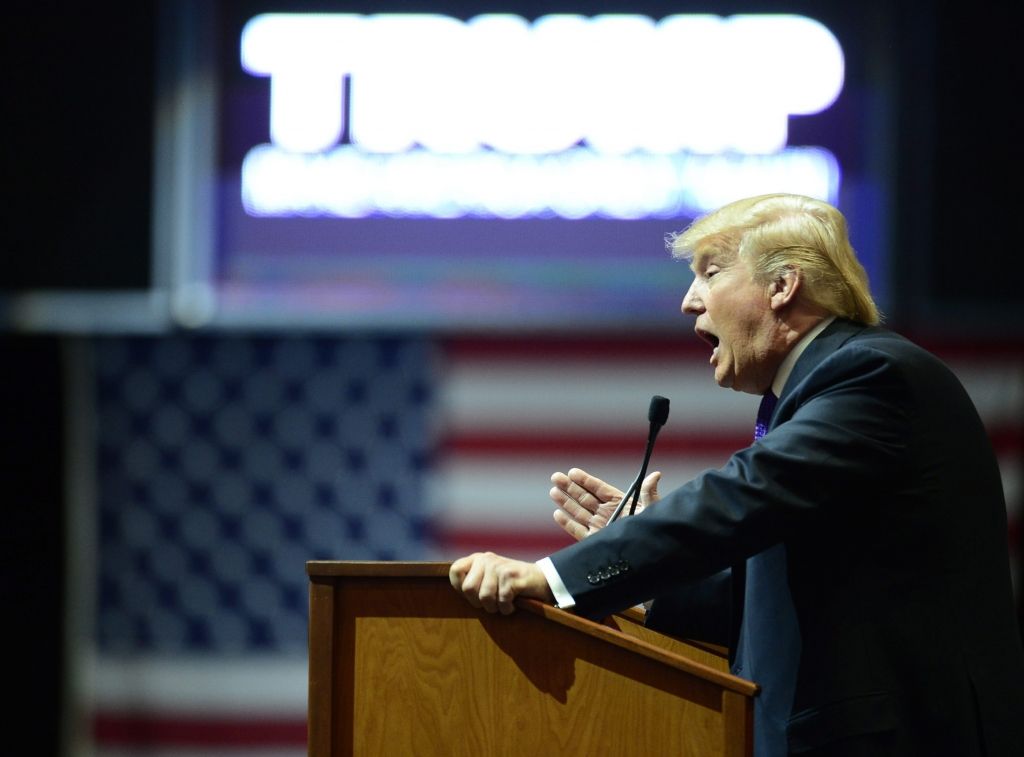 VIDEO: Trampa antireklāmā ekscentrisko miljardieri parāda kā prastu rupekli