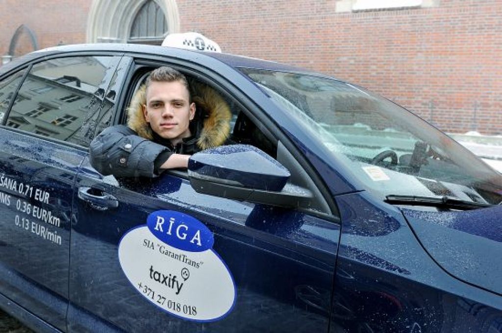 Taksometru kari: Ceļ klientu skaitu uz cita uzņēmuma rēķina