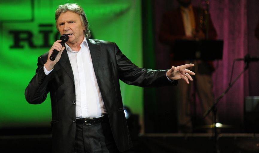 Dunalkā dziedās Viktors Lapčenoks un būs Sieviešu dienas ballīte