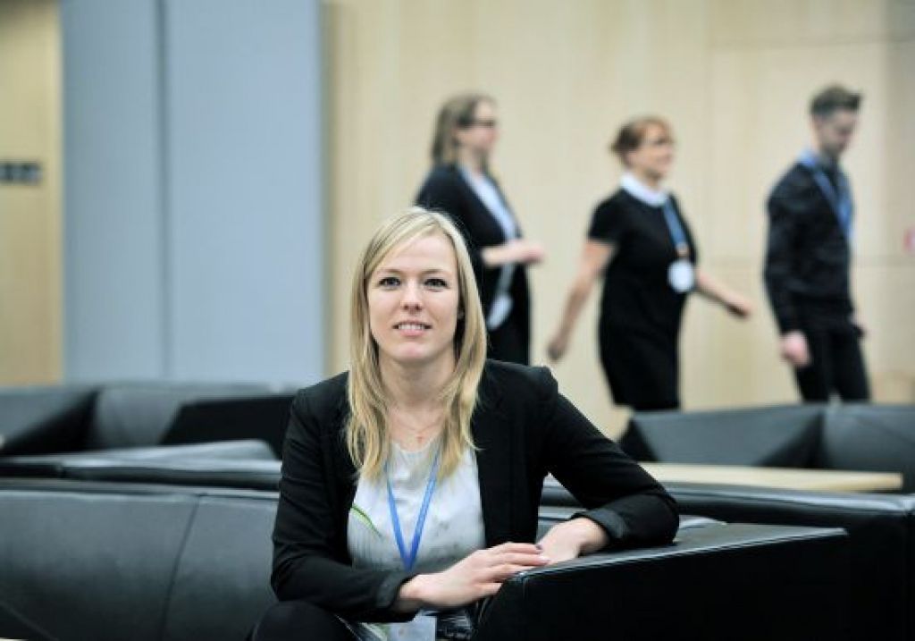 Šķiroties attiecības turpinās