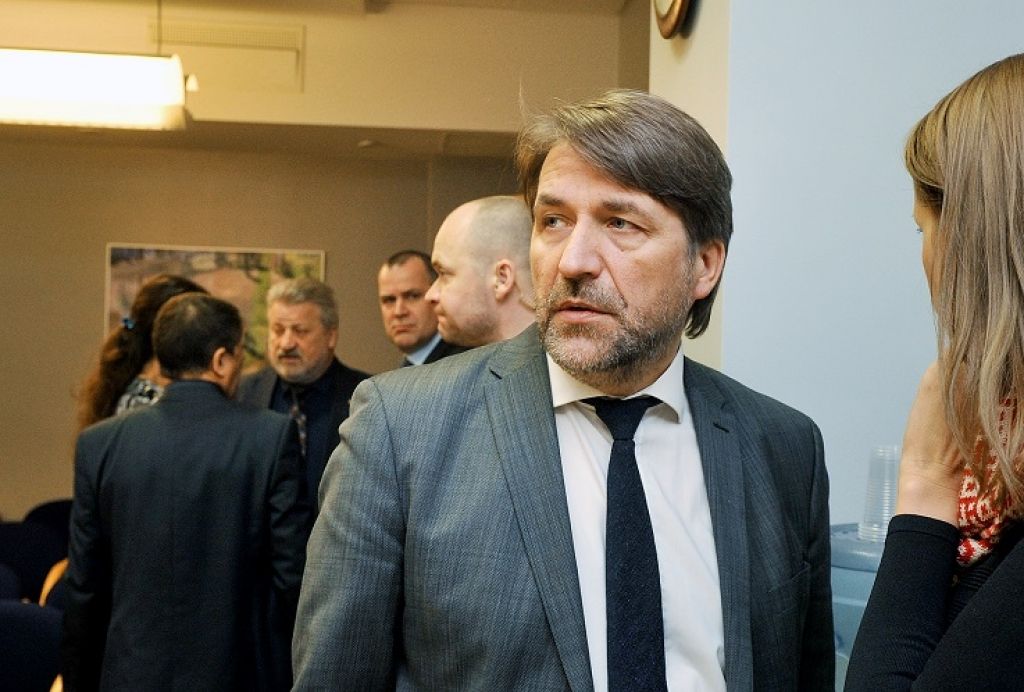 Reģioni grib glābt Vienotību