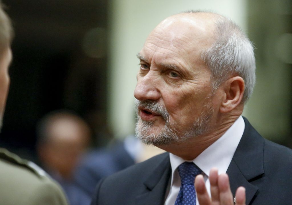 Polijas ministrs Krieviju saistībā ar Smoļenskas aviokatastrofu apsūdz terorismā