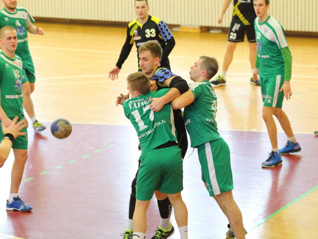 "Vaiņodes" handbolisti "play-off" spēlēs cīnīsies ar "Jūrmalas sportu"